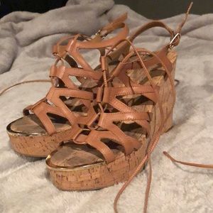 Brown leather Tie-up the leg wedges